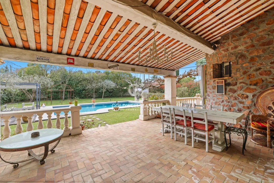 Estate in Mougins, Provence-Alpes-Côte d'Azur, France 1 - 18610792