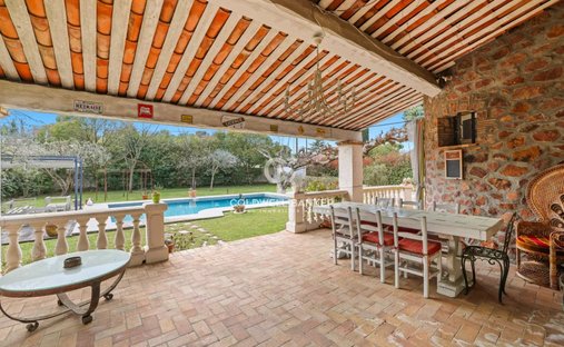 Estate in Mougins, Provence-Alpes-Côte d'Azur, France 1