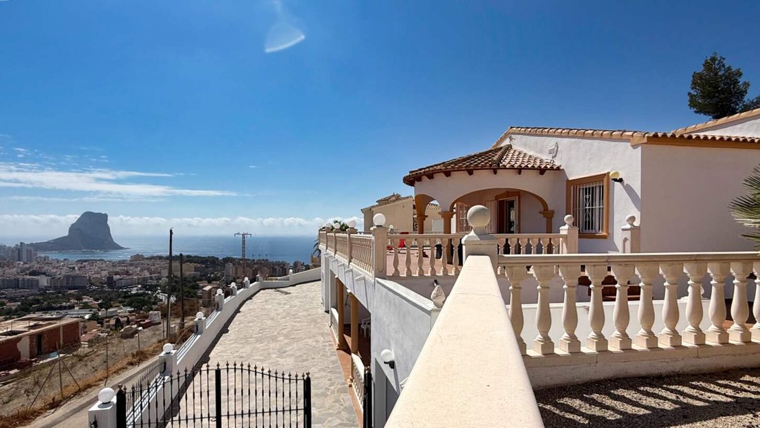 Villa in Calp / Calpe, Valencian Community, Spain 1 - 18610655