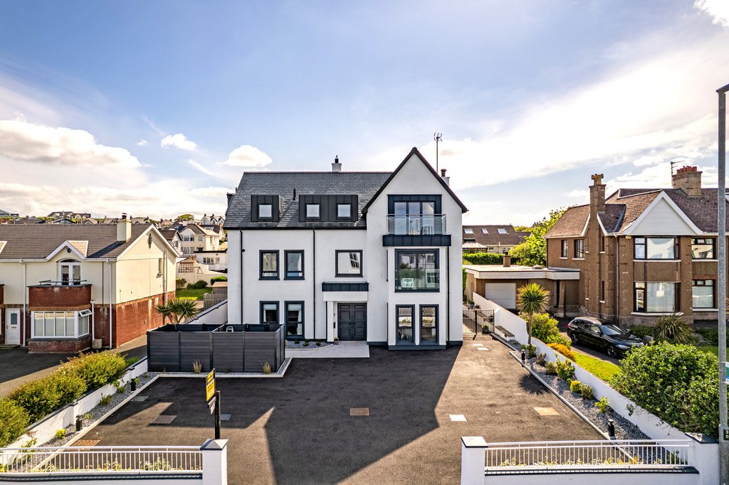 House in Portstewart, Causeway Coast and Glens District, Northern Ireland 3 - 18608725