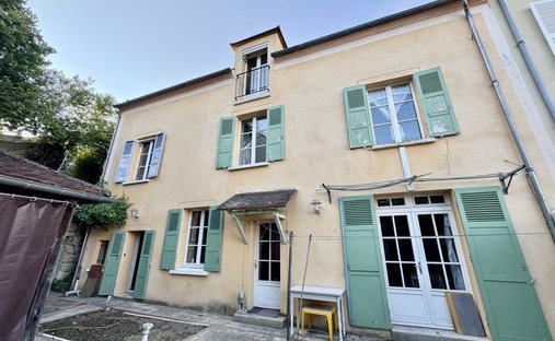 House in Vaureal, Ile-de-France, France 1