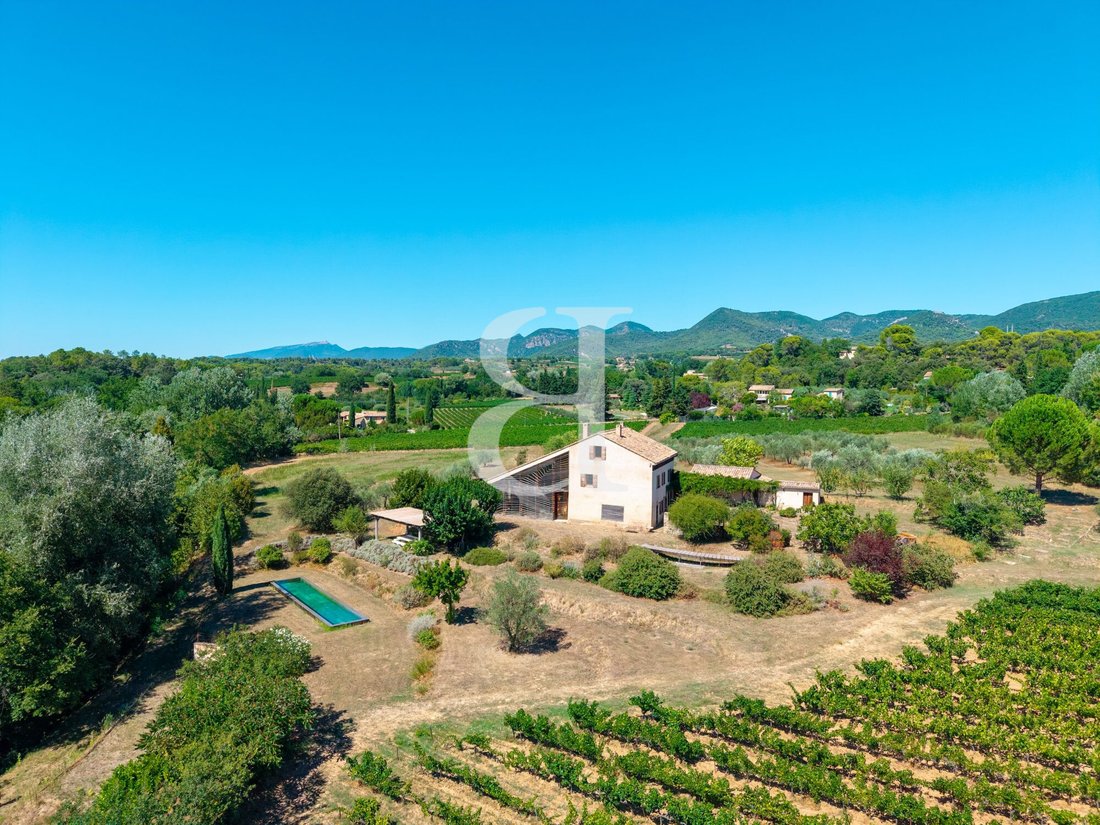 Country House in Puyméras, Provence-Alpes-Côte d'Azur, France 1 - 18614884