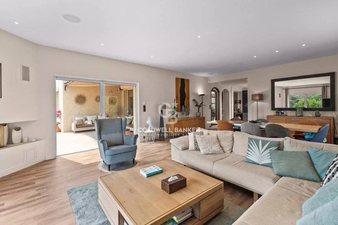 Villa in Mougins, Provence-Alpes-Côte d'Azur, France 1 - 18610805
