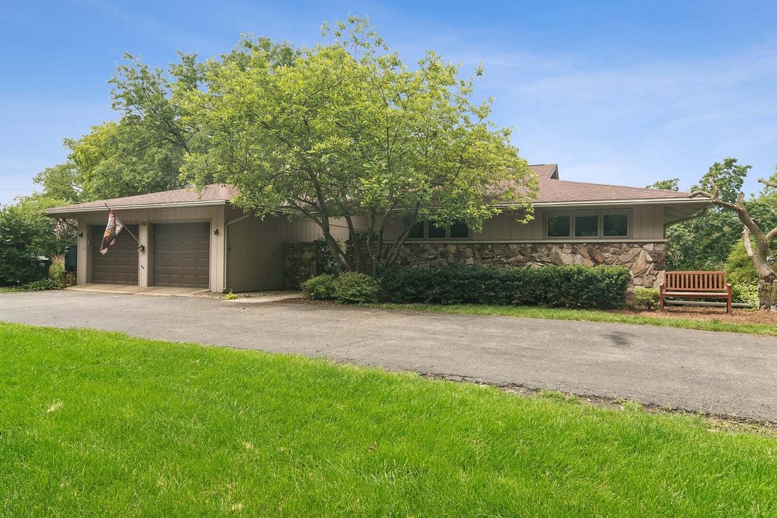 House in Barrington Hills, Illinois, United States 2 - 18609731