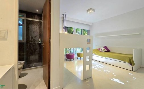 House in Buenos Aires, Buenos Aires, Argentina 1