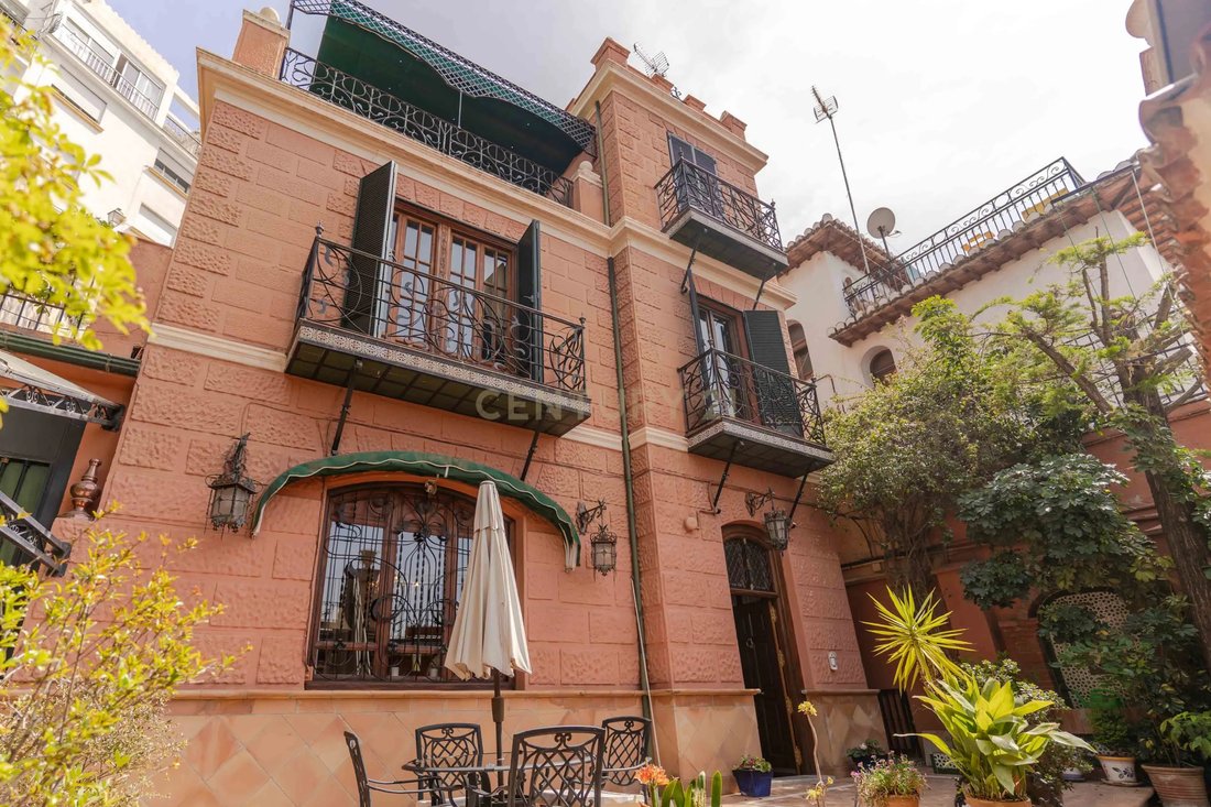 Villa in Centro, Granada, Spain 1 - 17784777