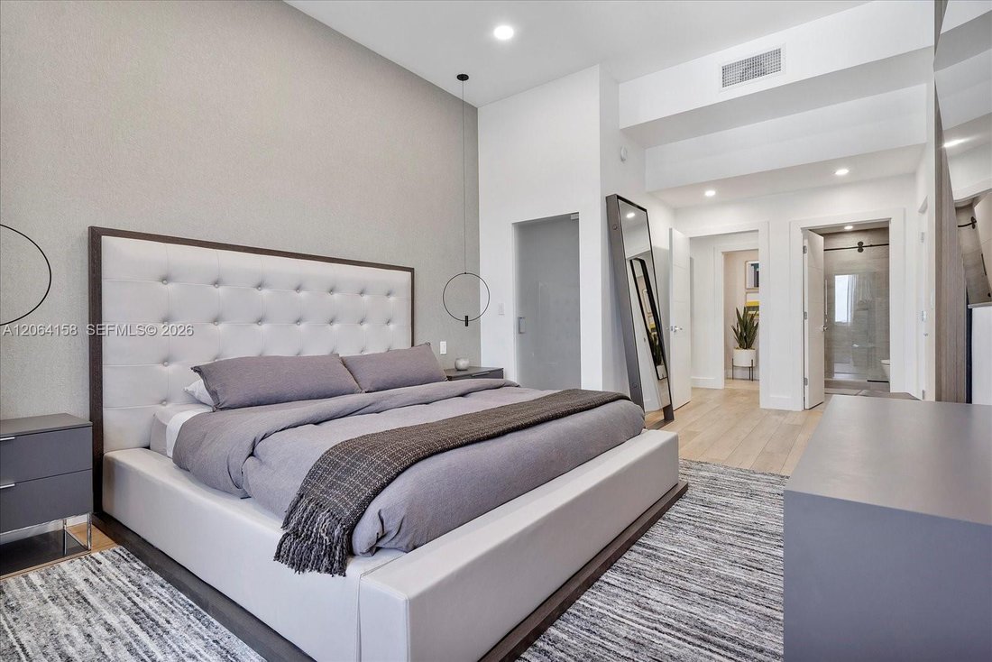 Condo in Miami Beach, Florida, United States 2 - 18613473
