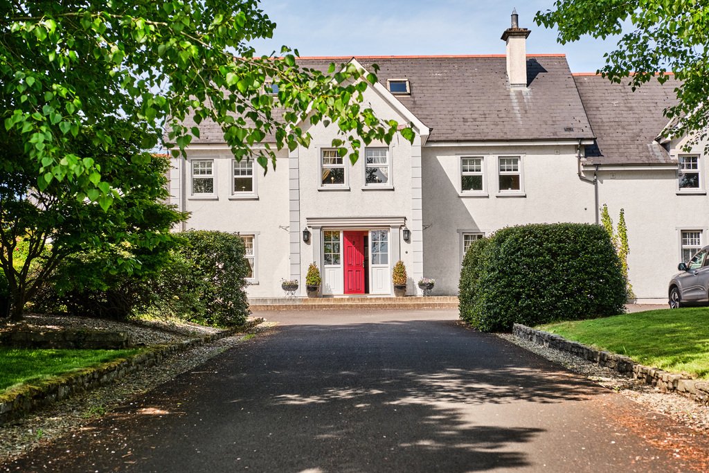 House in Causeway Coast and Glens District, Northern Ireland 1 - 18608735