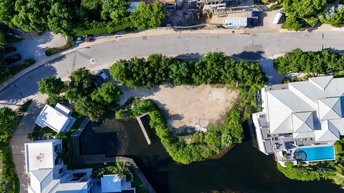 Land in George Town, George Town, Cayman Islands 1 - 18613547