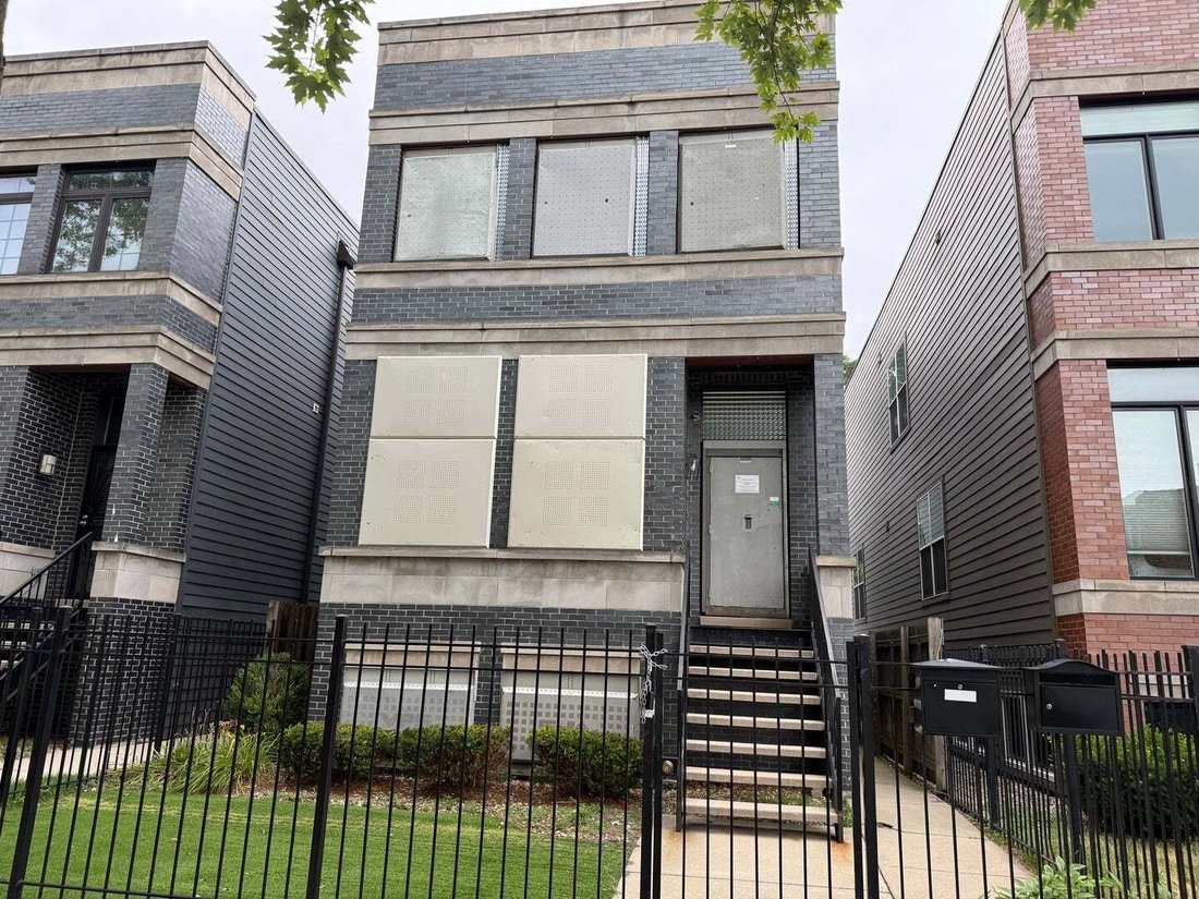 House in Chicago, Illinois, United States 1 - 18592384