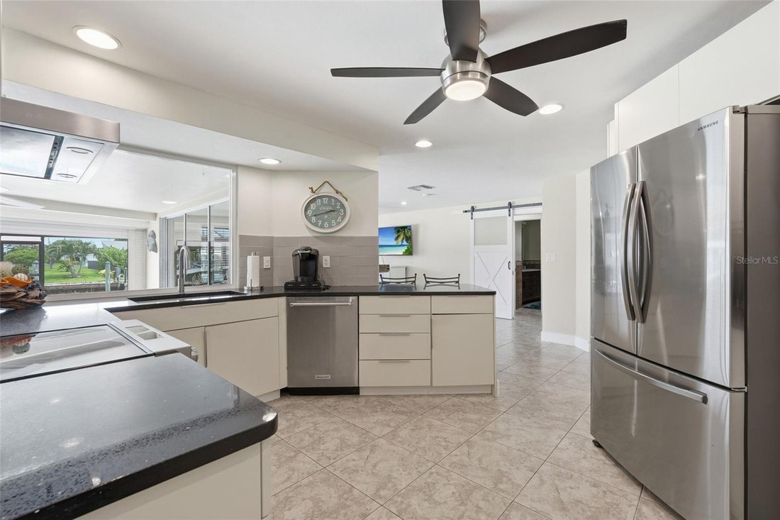 House in Cape Coral, Florida, United States 5 - 18612527