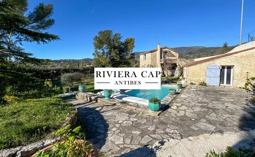Country House in Fayence, Provence-Alpes-Côte d'Azur, France 1