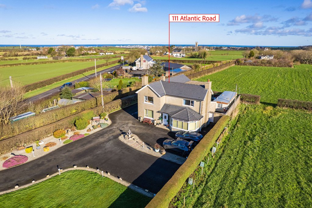 House in Causeway Coast and Glens District, Northern Ireland 2 - 18608749