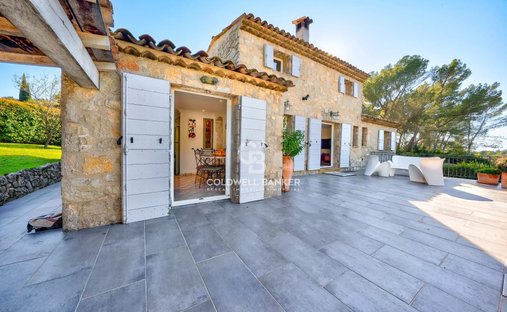 Villa in Ouest, Peymeinade, France 1