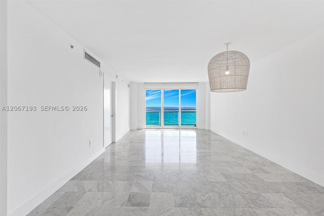 Condo in Miami Beach, Florida, United States 5 - 18613514