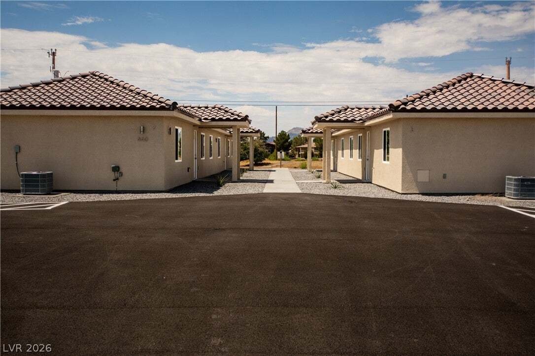 Pahrump, Nevada, United States 2 - 18611759