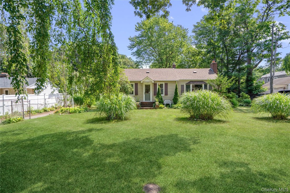 House in Huntington Station, New York, United States 1 - 18613154