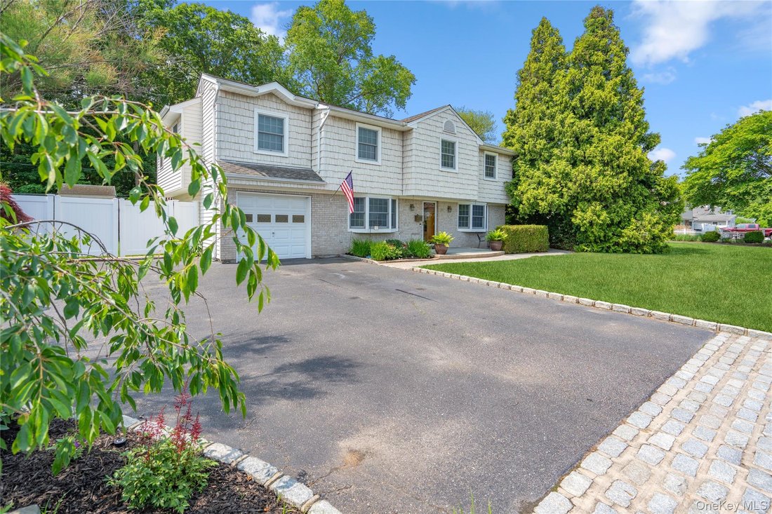 House in Islip, New York, United States 2 - 18613180