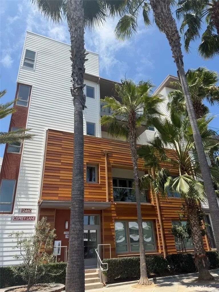 Condo in Los Angeles, California, United States 1 - 18612846