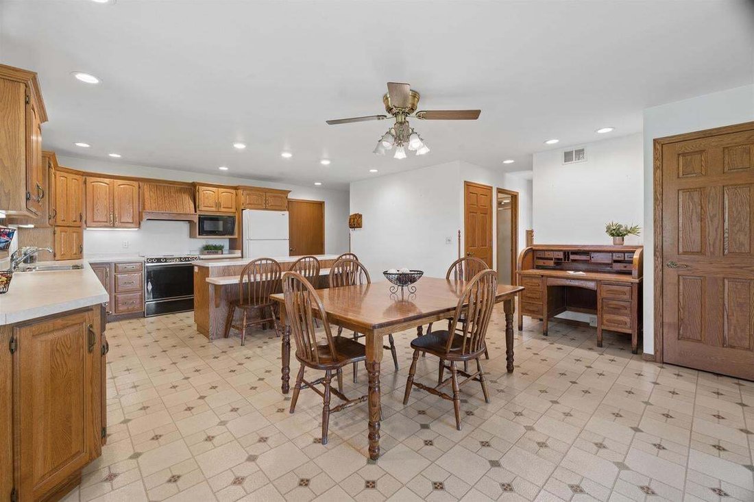 House in Chilton, Wisconsin, United States 2 - 18611704