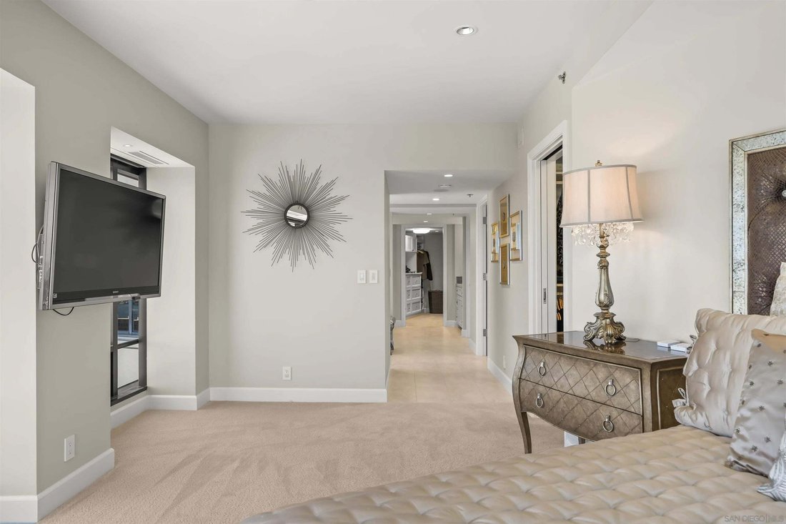 Condo in San Diego, California, United States 5 - 18612805