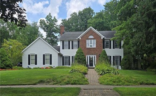 House in Avon, Ohio, United States 1