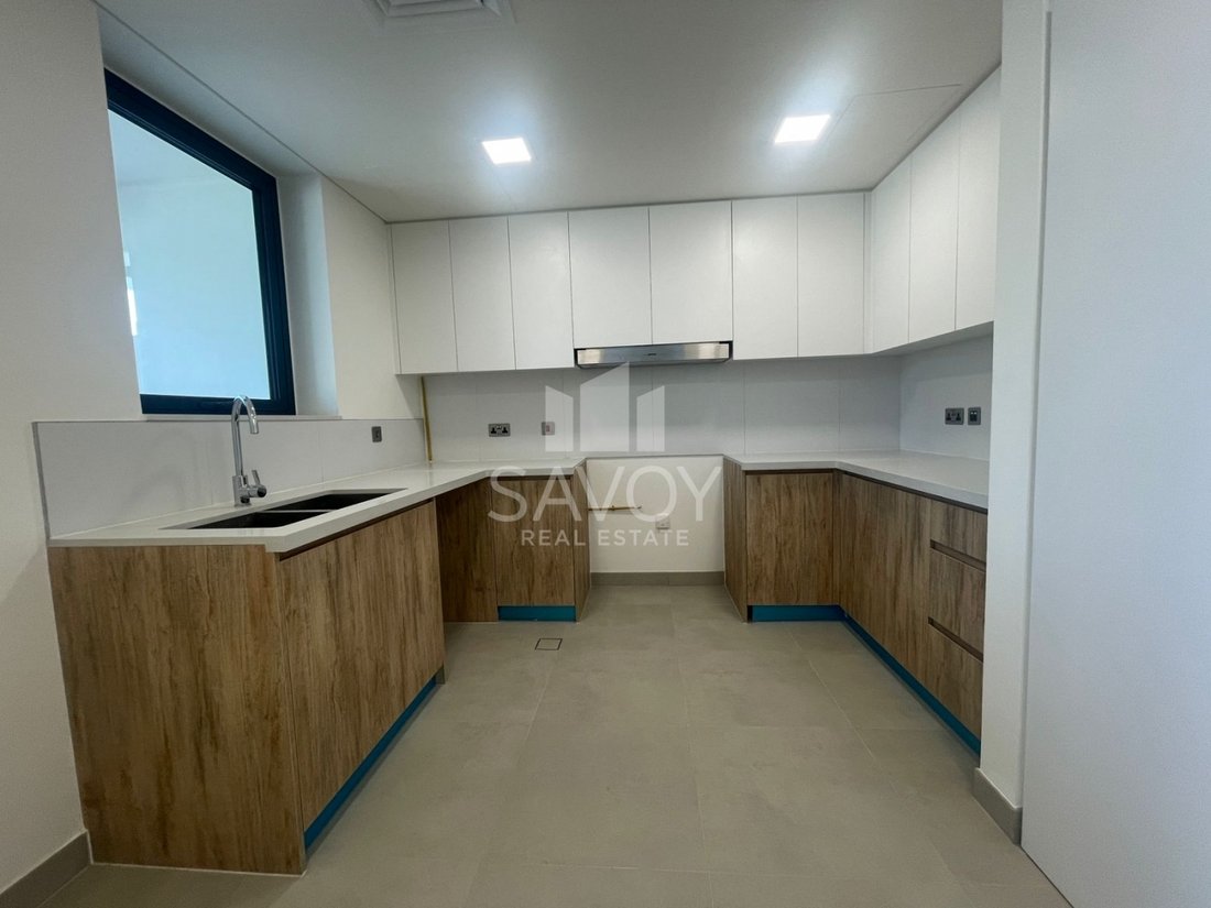 Townhouse in Yas Island / Jazeerat Yas, Abu Dhabi Emirate, United Arab Emirates 3 - 18610481