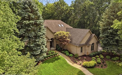 House in Wixom, Michigan, United States 1