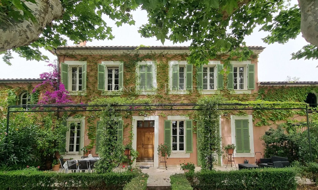 Farm Ranch in Hyeres, Provence-Alpes-Côte d'Azur, France 1 - 15594243