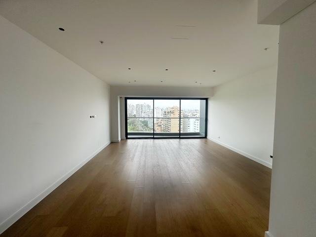 Apartment in Lima, Belarus 3 - 18610368