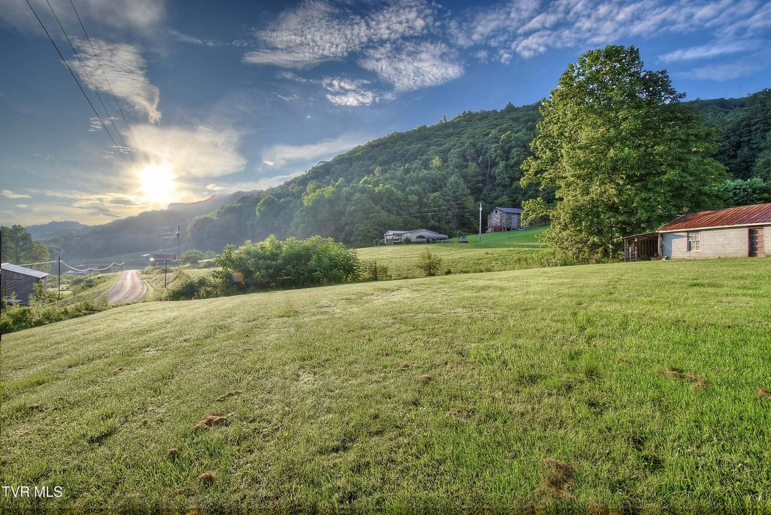House in Flag Pond, Tennessee, United States 3 - 18609840