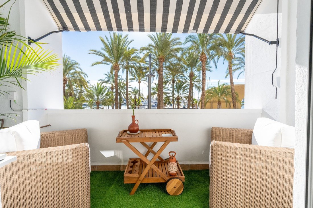 Apartment in Alicante, Valencian Community, Spain 1 - 18613808