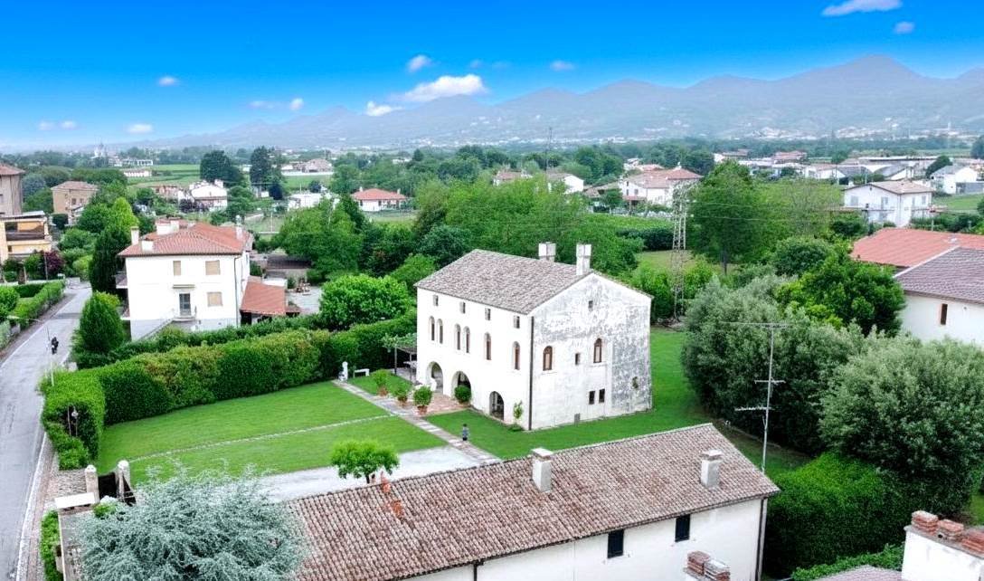 Villa in Caerano di San Marco, Veneto, Italy 4 - 18609176