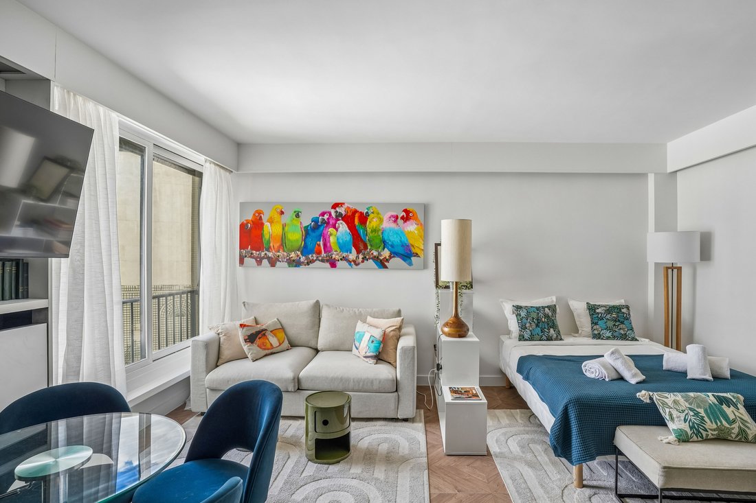 Apartment in Hoche-Friedland, Paris 8e Arrondissement, Paris 1 - 18610946