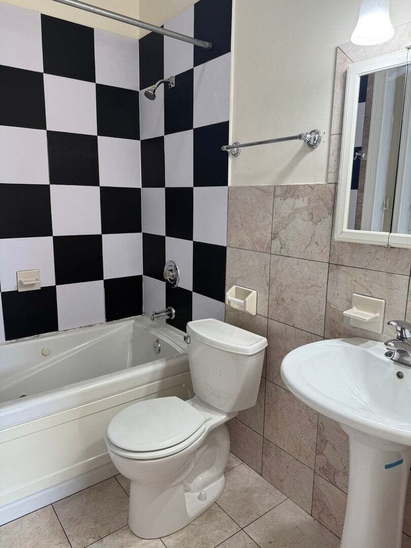 Condo in Chicago, Illinois, United States 5 - 18612739