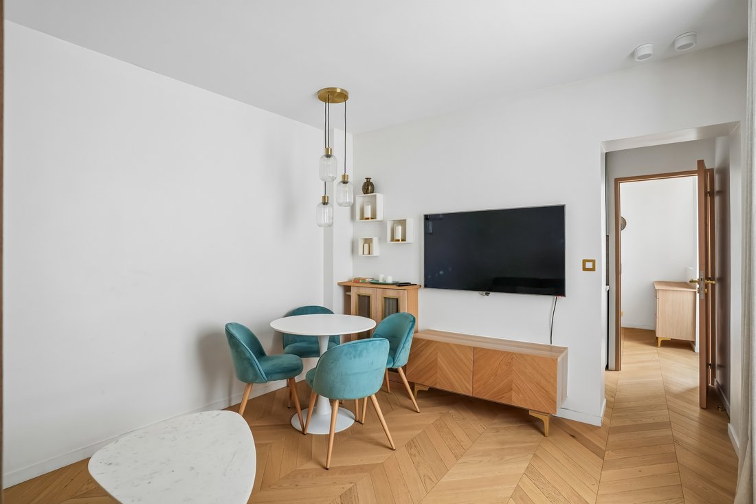 Apartment in Gros Caillou, Paris 7e Arrondissement, Paris 1 - 18610951