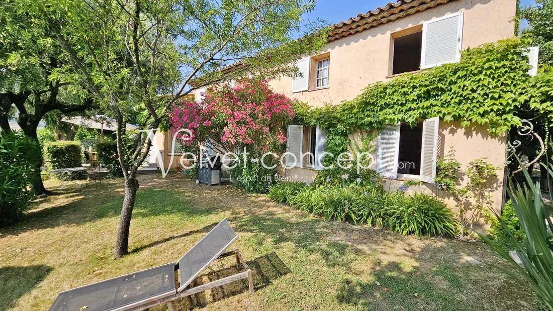 House in Grasse, Provence-Alpes-Côte d'Azur, France 2 - 18610912