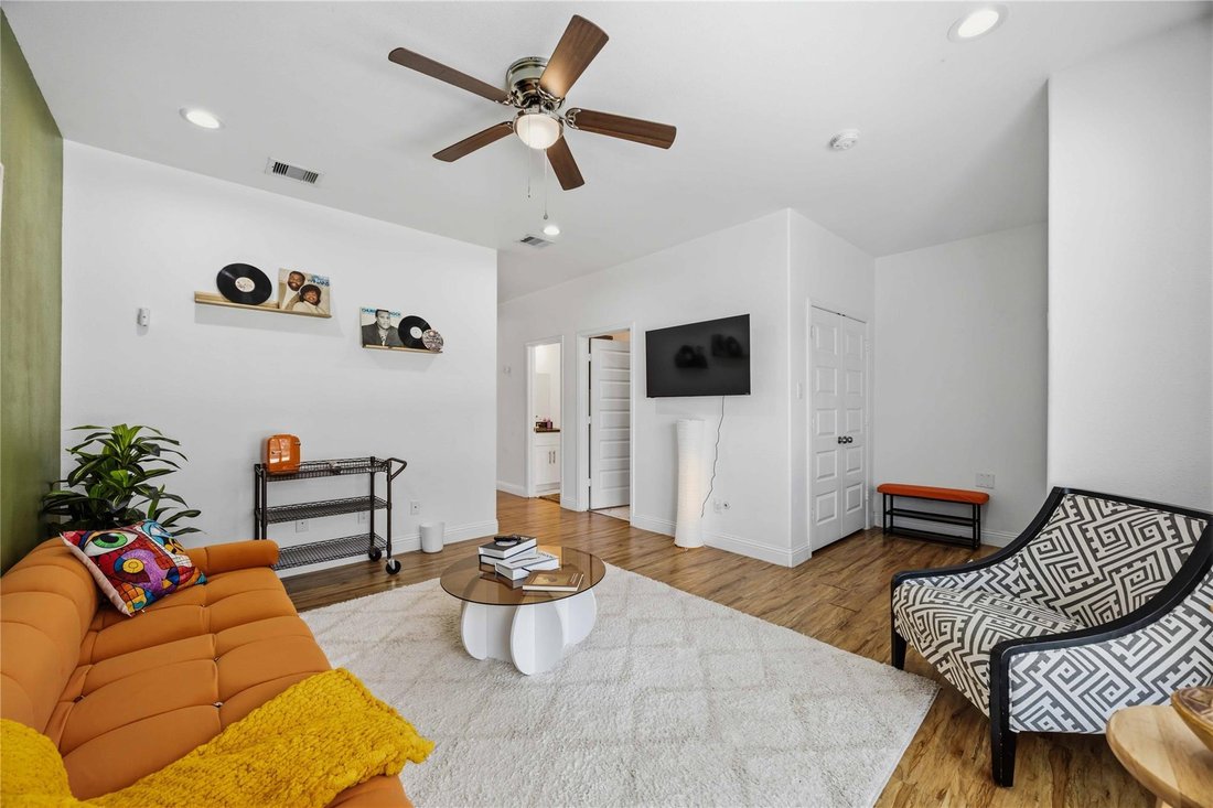 Houston, Texas, United States 3 - 18613430