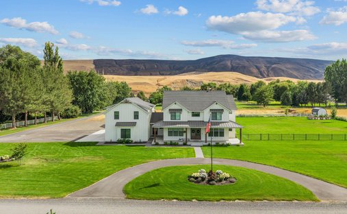 House in Prosser, Washington, United States 1