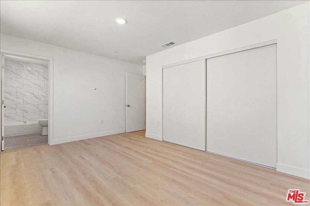 Los Angeles, California, United States 4 - 18611844