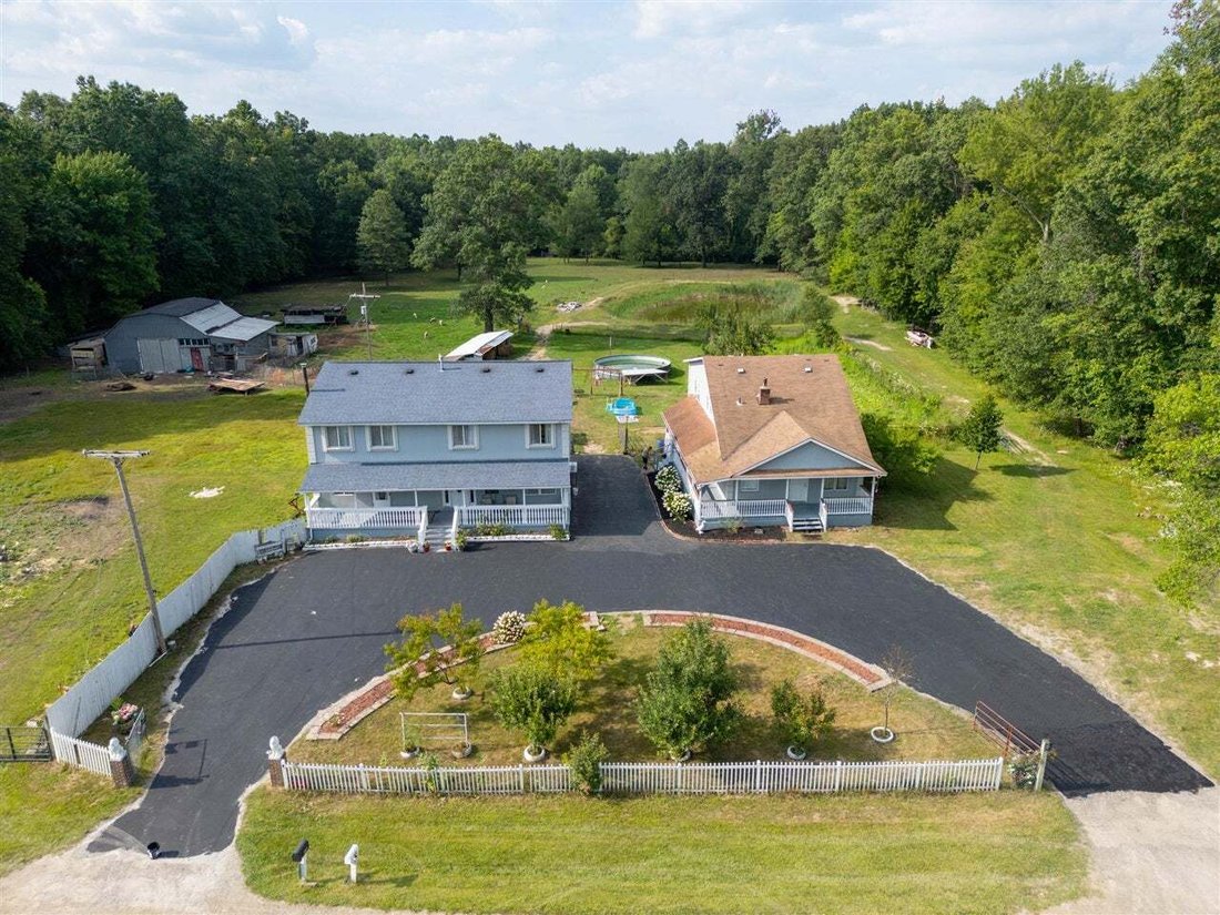 House in Carleton, Michigan, United States 2 - 18615645