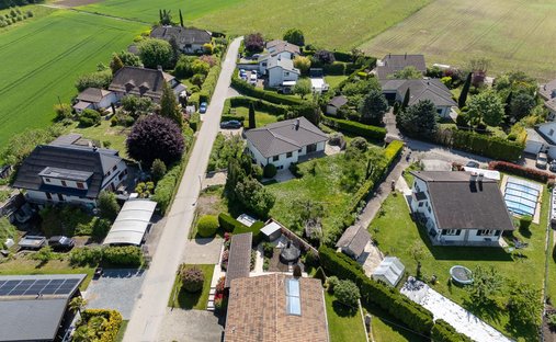 Haus in Crassier, Waadt, Schweiz 1