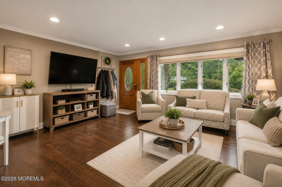 House in Marlboro Township, New Jersey, United States 3 - 18615157