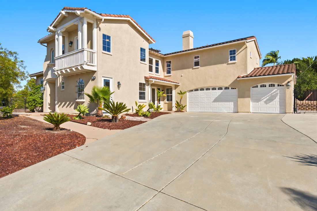 Escondido, California, United States 1 - 18615026