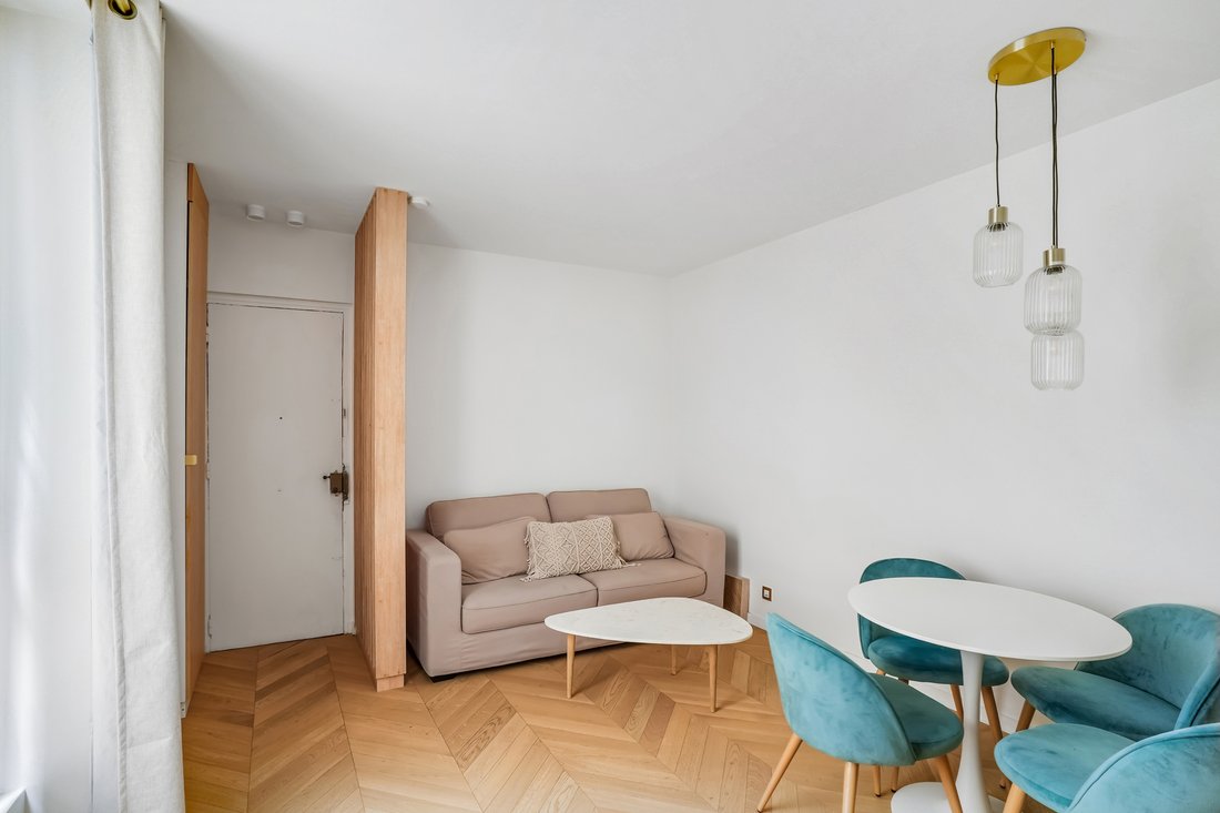 Apartment in Gros Caillou, Paris 7e Arrondissement, Paris 4 - 18610951