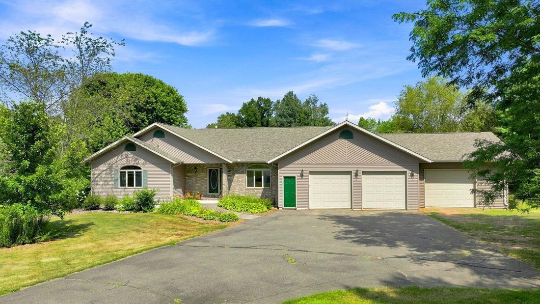 House in Auburndale, Wisconsin, United States 2 - 18609097