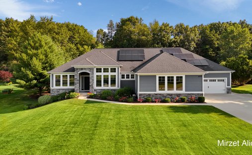 House in Cascade, Michigan, United States 1