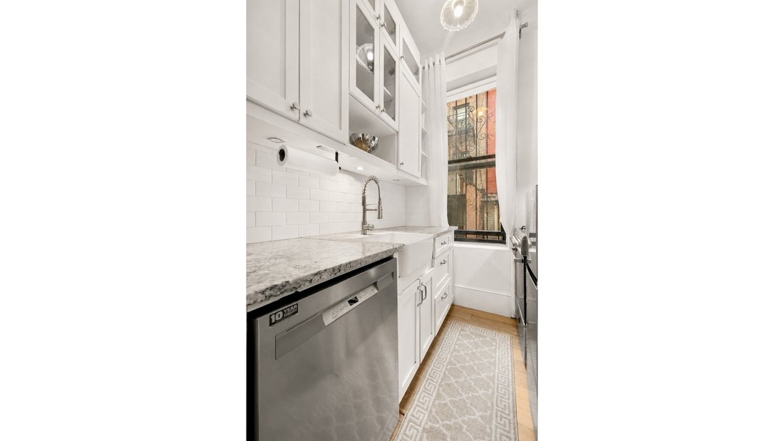 Co Op in New York, New York, United States 5 - 18613306