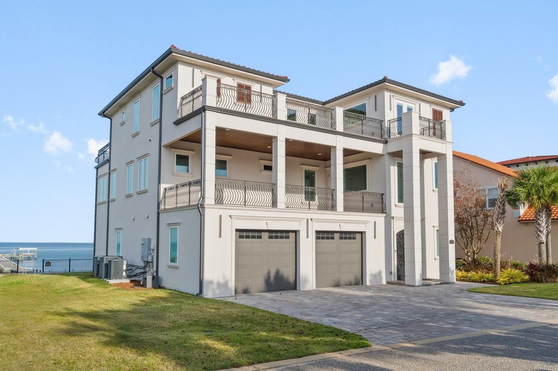 House in Gulf Breeze, Florida, United States 1 - 16773584