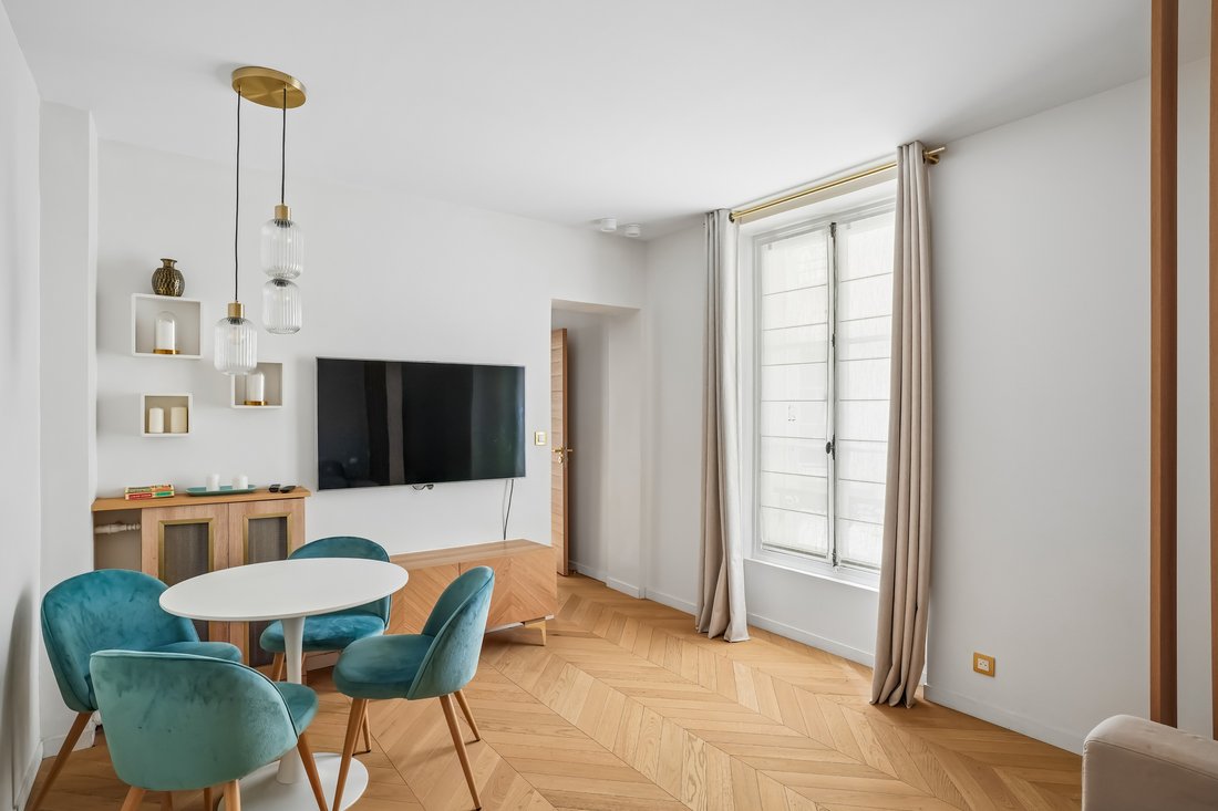 Apartment in Gros Caillou, Paris 7e Arrondissement, Paris 2 - 18610951